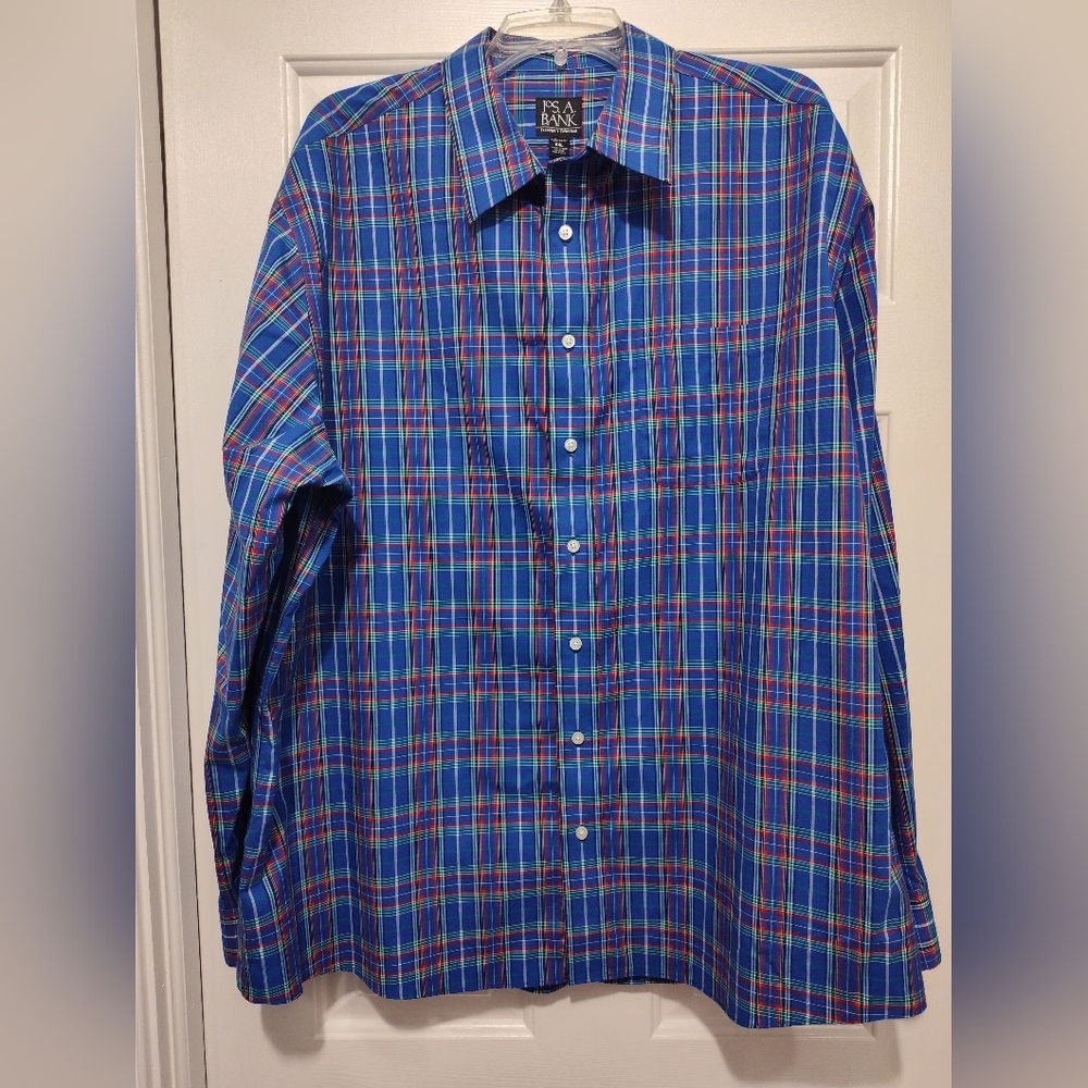 💚 Jos. A. Bank Red and Blue Button Down Shirt
